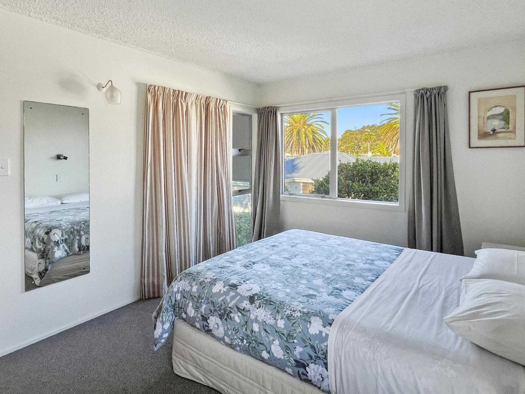 Sybil'S Place Whitianga Exterior photo