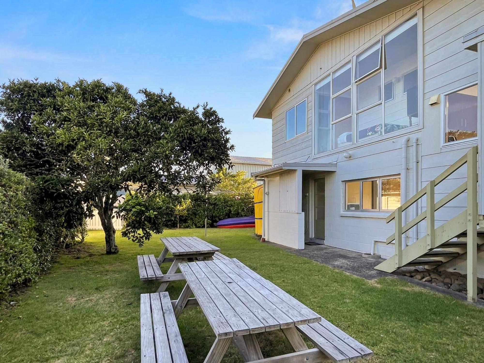 Sybil'S Place Whitianga Exterior photo